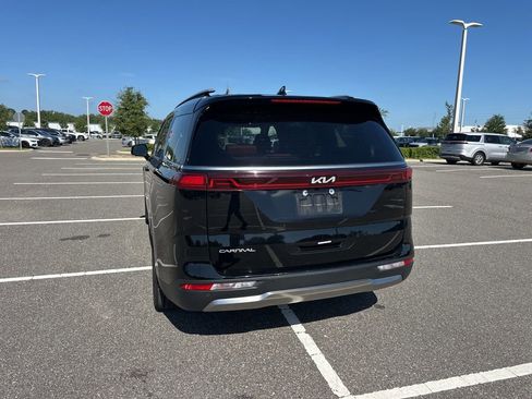 Used 2024 Kia Carnival SX Prestige FWD image 8