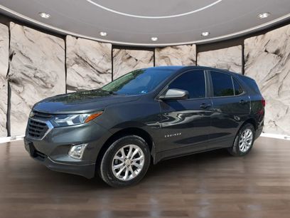 Used 2020 Chevrolet Equinox LS w/ LS Convenience Package