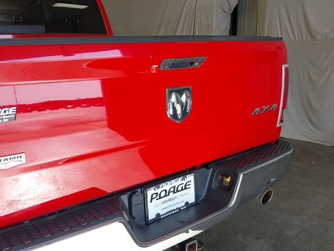 Used 2017 RAM 1500 Laramie image 33