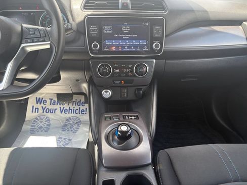 Used 2024 Nissan Leaf S FWD image 11