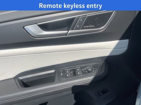 New 2026 Volkswagen Atlas Cross Sport SEL Premium R-Line image 8