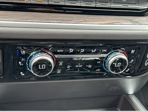 New 2026 GMC Sierra 1500 SLT w/ SLT Premium Plus Package AWD/4WD image 19