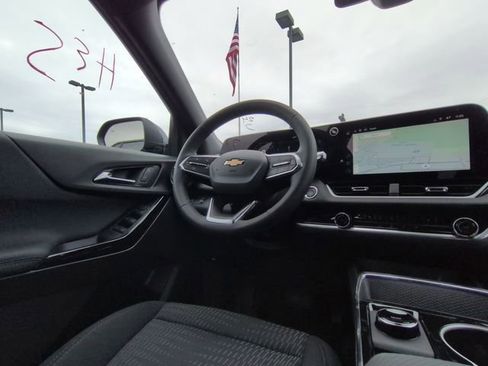 New 2026 Chevrolet Equinox LT FWD image 7