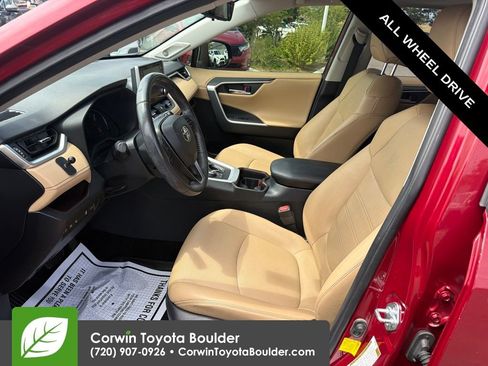 Used 2019 Toyota RAV4 Limited w/ Cold Weather Package AWD/4WD image 25