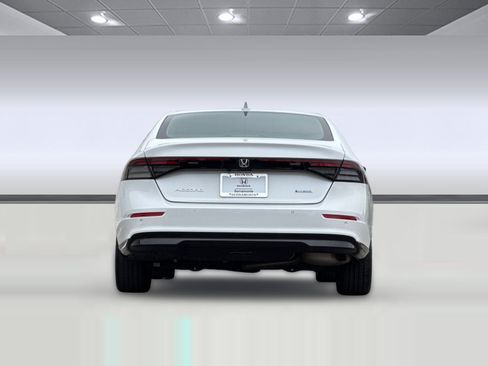 Used 2024 Honda Accord EX-L image 9