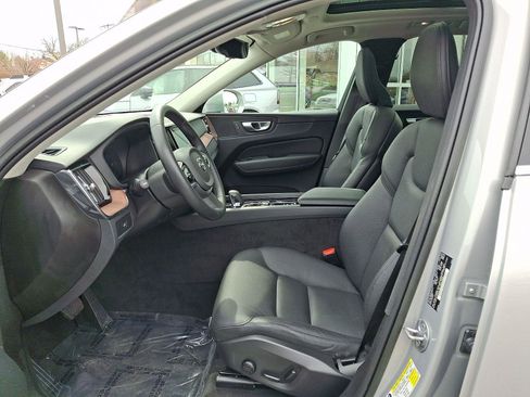 Certified 2023 Volvo XC60 B5 Plus w/ Climate Package image 13