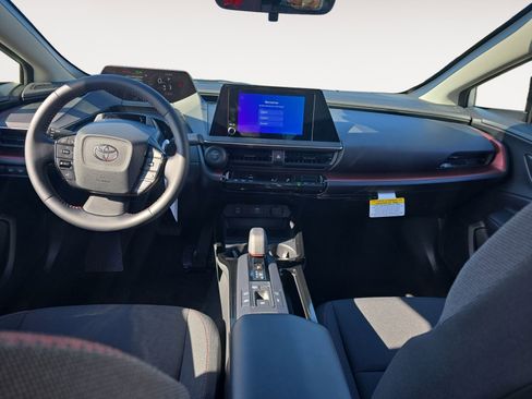 Used 2026 Toyota Prius Plug-In Hybrid FWD image 10