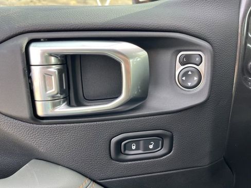 New 2026 Jeep Gladiator Mojave image 16