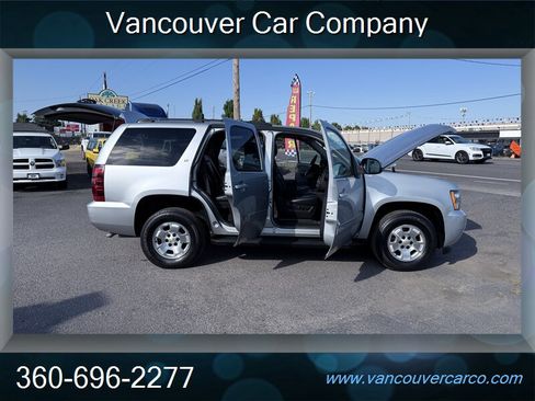 Used 2013 Chevrolet Tahoe LT w/ Luxury Package AWD/4WD image 13