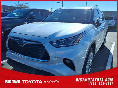 Used 2023 Toyota Highlander Limited
