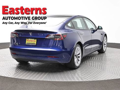 Used 2023 Tesla Model 3 Standard Range RWD image 5