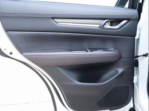 New 2025 MAZDA CX-5 Signature image 18