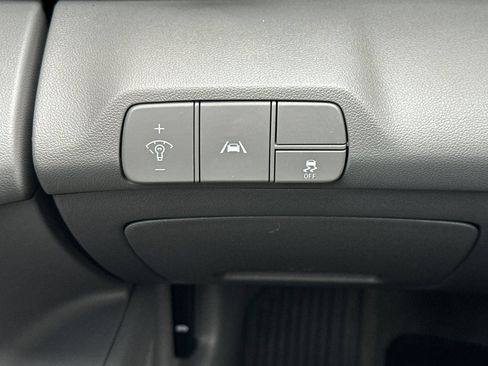 Used 2023 Hyundai Elantra SEL w/ Convenience Package FWD image 29