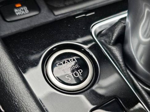 Used 2024 Nissan Kicks SR w/ SR Premium Package FWD image 26