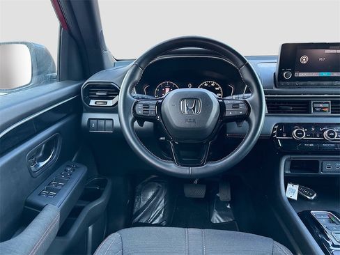 Used 2023 Honda Pilot Sport image 21