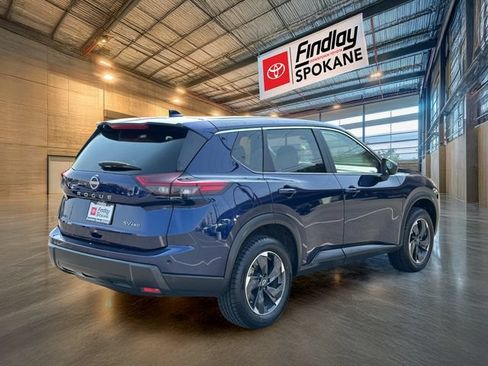 Used 2024 Nissan Rogue SV AWD/4WD image 5