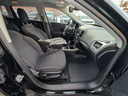 Used 2018 Jeep Compass Sport w/ Cold Weather Group image 15