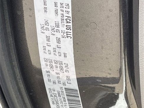 Used 2017 Chrysler Pacifica Touring-L Plus image 29