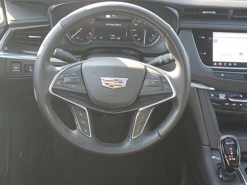 Certified 2023 Cadillac XT5 Premium Luxury w/ LPO, Floor Liner Package AWD/4WD image 29
