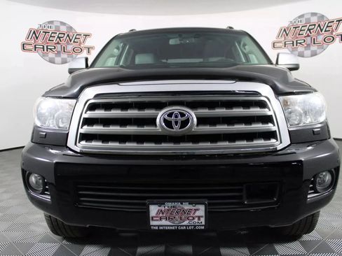 Used 2016 Toyota Sequoia Platinum image 2