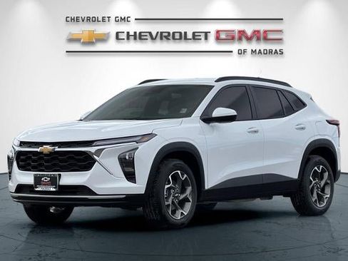New 2026 Chevrolet Trax LT w/ Driver Confidence Package FWD image 7