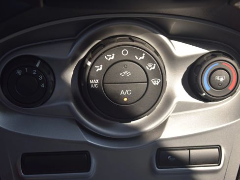 Used 2018 Ford Fiesta SE FWD image 13