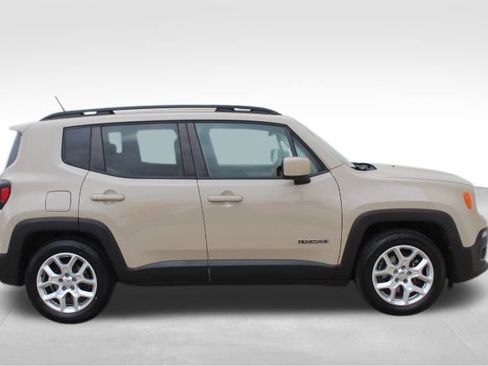 Used 2015 Jeep Renegade Latitude image 5
