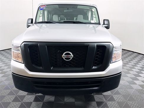 Used 2021 Nissan NV 3500 S image 2