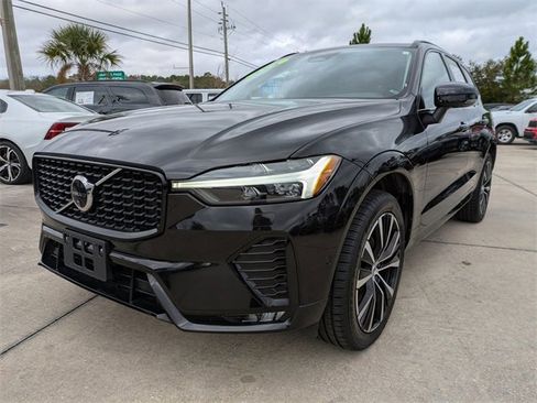 Used 2024 Volvo XC60 B5 Plus image 8