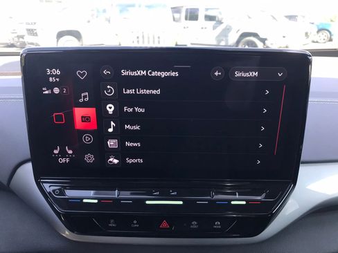 Used 2023 Volkswagen ID.4 Pro S Plus image 20