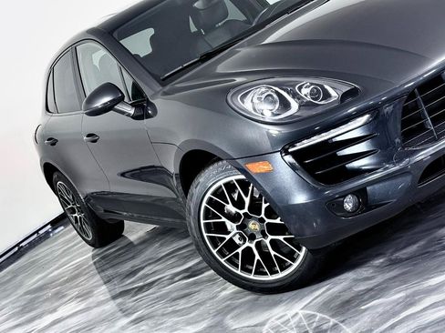 Used 2017 Porsche Macan S AWD/4WD image 4