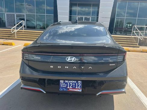 Used 2025 Hyundai Sonata Limited FWD image 10