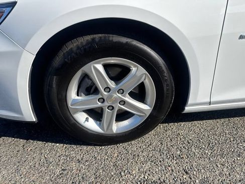Used 2024 Chevrolet Malibu LT FWD image 9