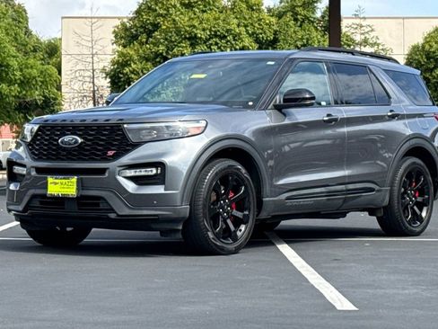 Used 2023 Ford Explorer ST w/ Equipment Group 401A AWD/4WD image 16