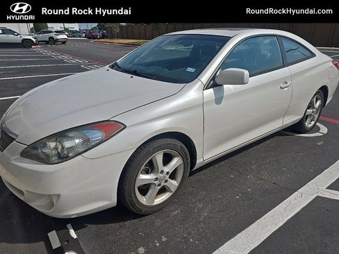 Used 2004 Toyota Solara SLE FWD image 1