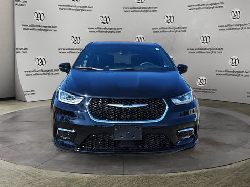 New 2026 Chrysler Pacifica Select FWD image 8