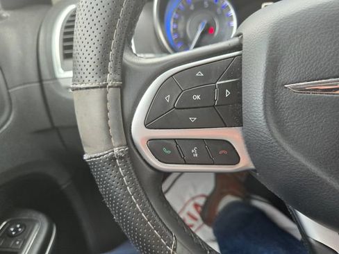 Used 2019 Chrysler 300 Touring w/ Driver Convenience Group RWD image 14