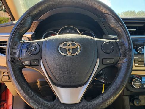 Used 2016 Toyota Corolla LE FWD image 14