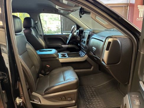 Used 2018 Chevrolet Silverado 1500 LTZ Z71 w/ LTZ Plus Package AWD/4WD image 27