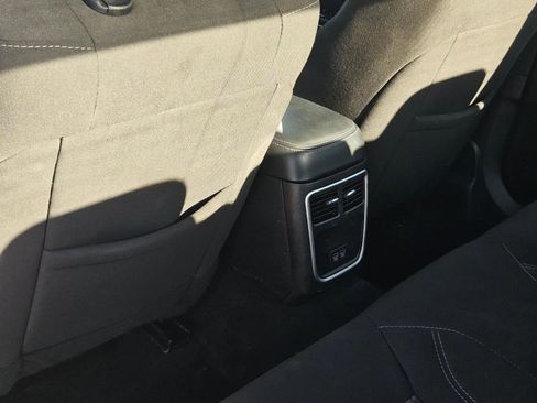 Used 2023 Dodge Charger SXT image 28