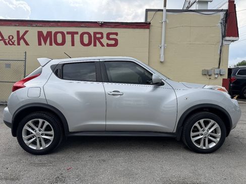 Used 2014 Nissan Juke S FWD image 8