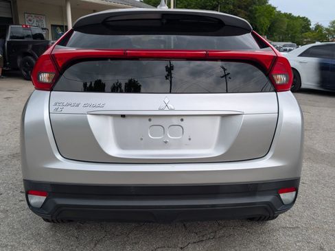 Used 2020 Mitsubishi Eclipse Cross ES FWD image 4