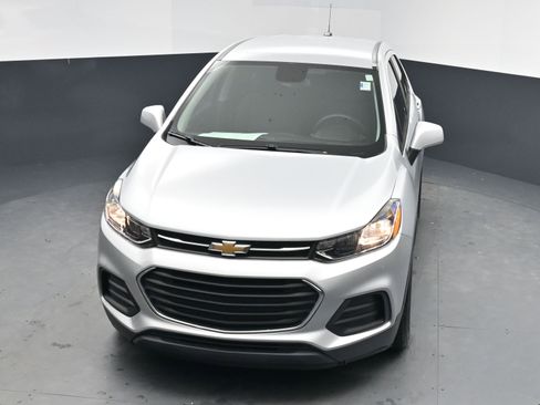 Used 2020 Chevrolet Trax LS w/ Tint and Cruise Package image 9