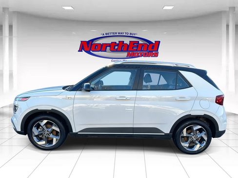 Used 2025 Hyundai Venue Limited image 6