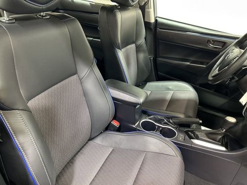 Used 2017 Toyota Corolla SE image 12