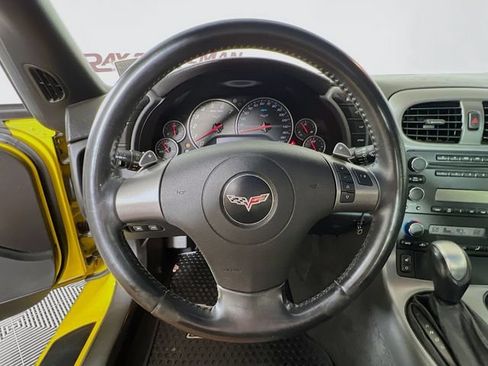 Used 2007 Chevrolet Corvette Coupe w/ Preferred Equipment Group RWD image 12