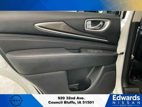 Used 2017 INFINITI QX60 Luxe w/ Premium Plus Package AWD/4WD image 14