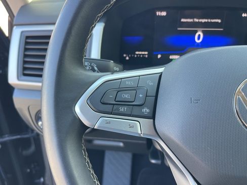 Used 2023 Volkswagen Atlas SE image 16