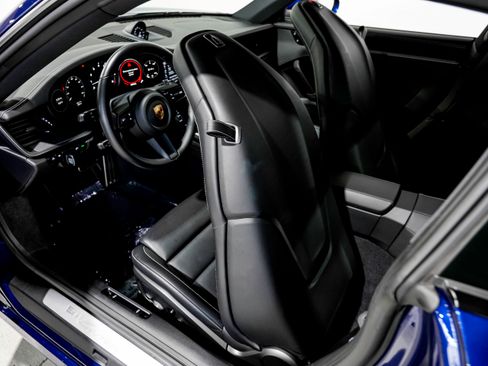 Used 2020 Porsche 911 Carrera S image 23
