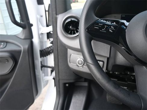New 2025 Mercedes-Benz Sprinter 2500 image 17